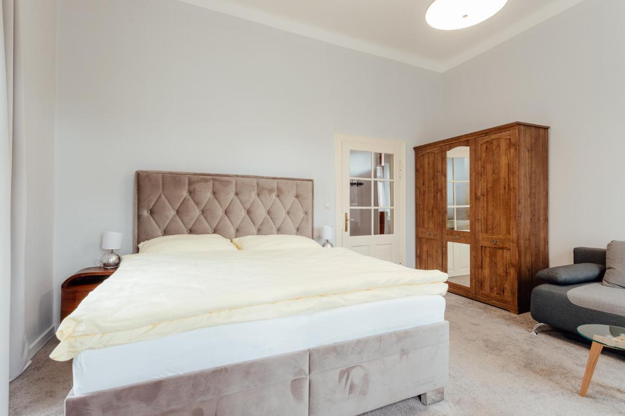 Botanicky Dvor Aparthotel Banská Štiavnica Exteriör bild