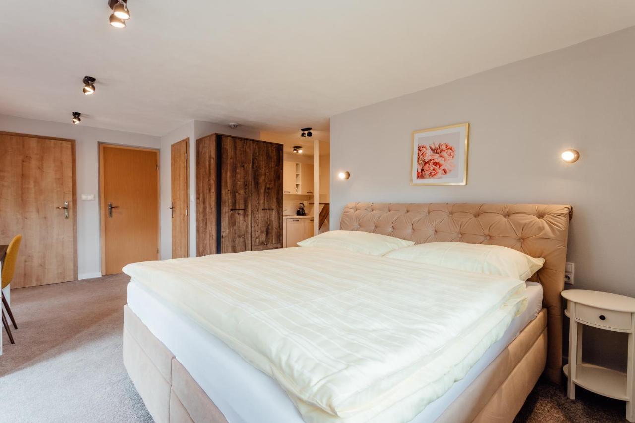 Botanicky Dvor Aparthotel Banská Štiavnica Exteriör bild
