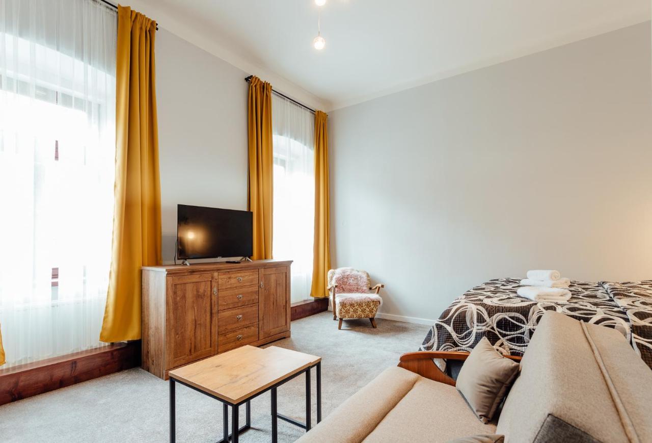 Botanicky Dvor Aparthotel Banská Štiavnica Exteriör bild