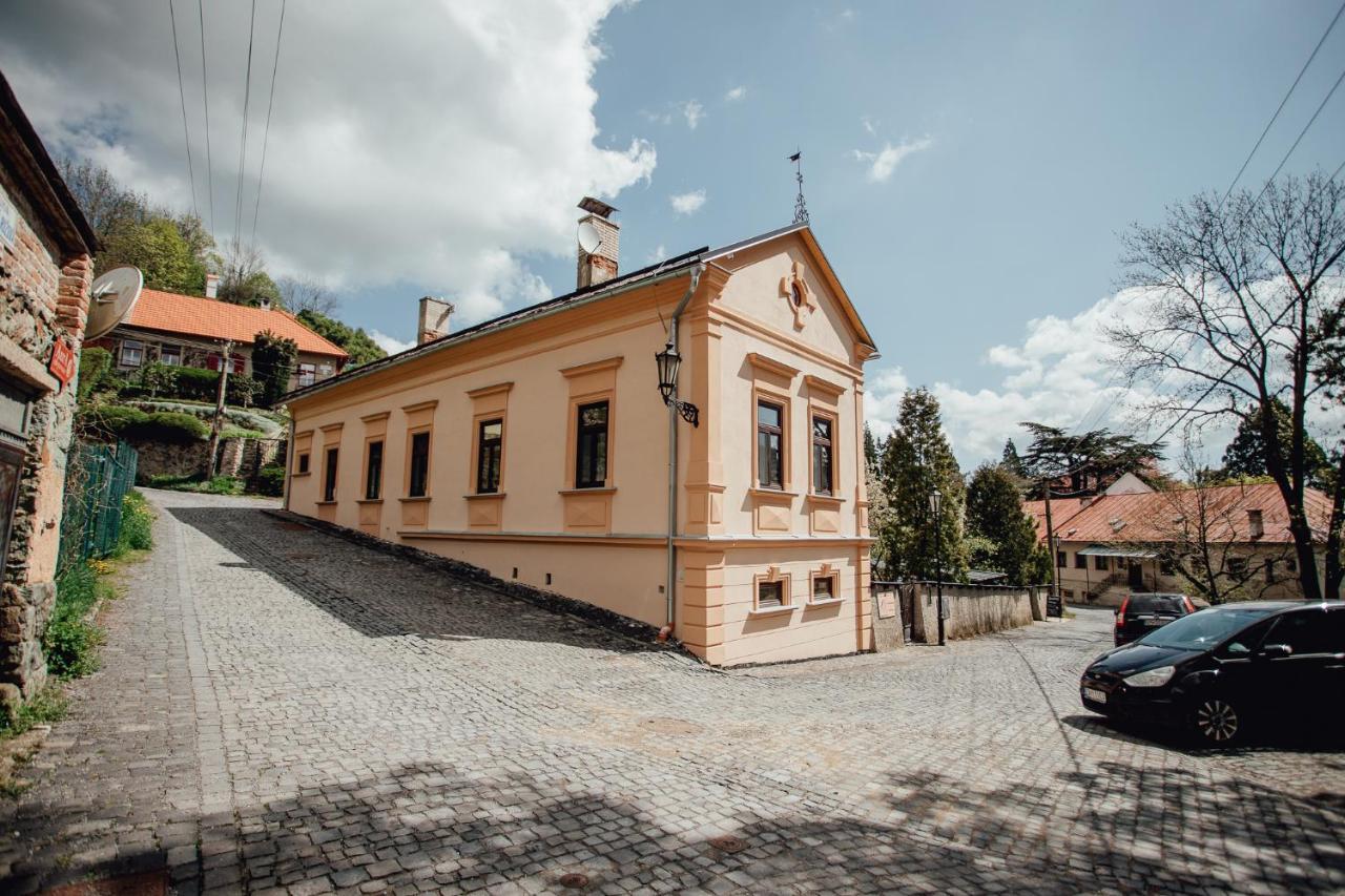 Botanicky Dvor Aparthotel Banská Štiavnica Exteriör bild