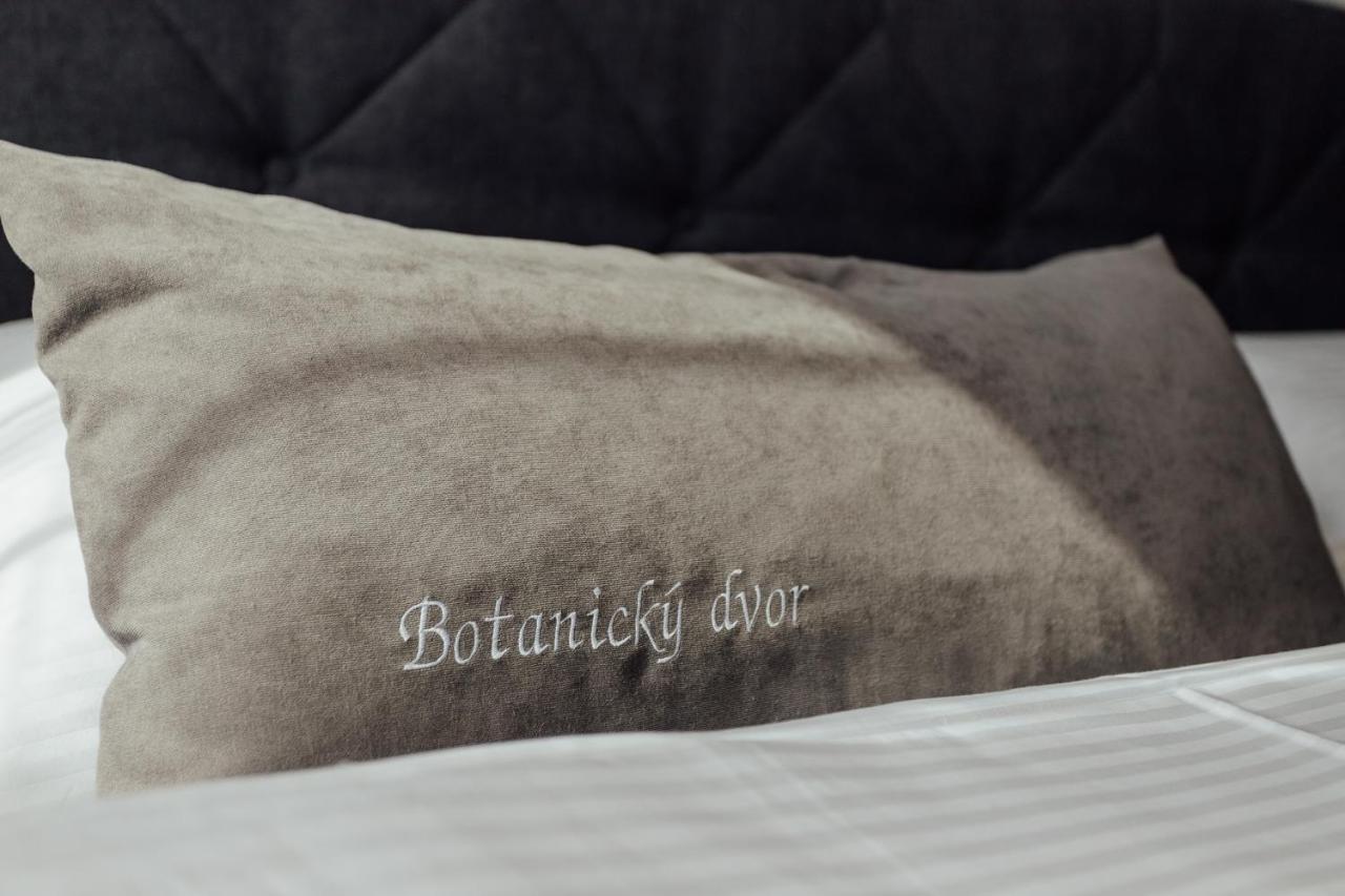 Botanicky Dvor Aparthotel Banská Štiavnica Exteriör bild