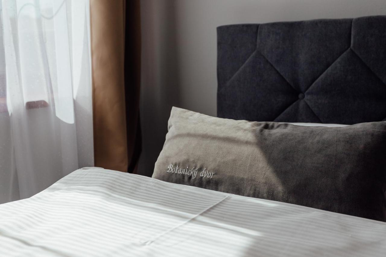 Botanicky Dvor Aparthotel Banská Štiavnica Exteriör bild
