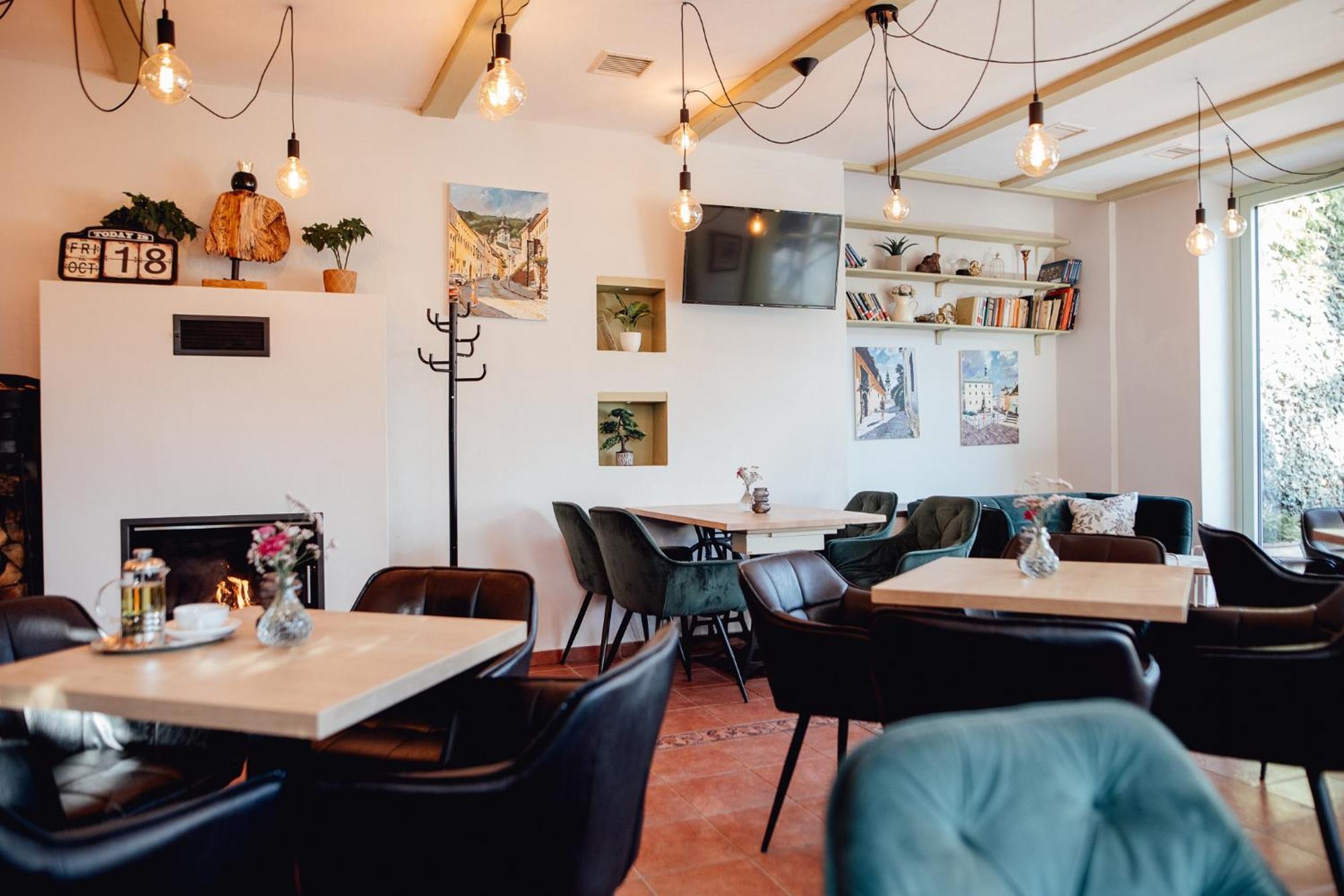 Botanicky Dvor Aparthotel Banská Štiavnica Exteriör bild
